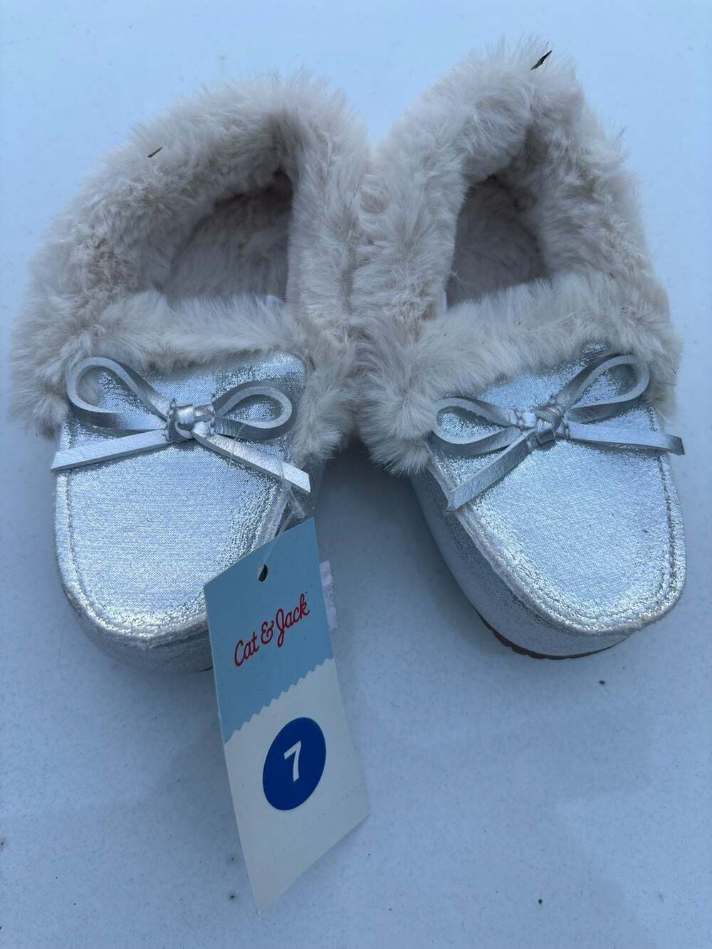 Cat & Jack Toddler Girls Medora Silver Moccasin Slippers Size 7